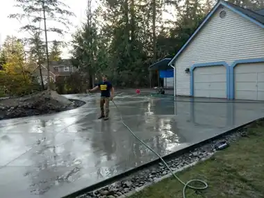 Circular Driveway Around Island: concrete driveway work by Redmond Concrete, concrete contractor serving Woodinville (photo 1 of 7)