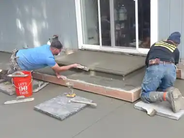 Back Patio & Steps: concrete patio and wall work by Redmond Concrete, concrete contractor serving Redmond (photo 3 of 4)
