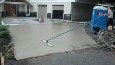 Driveway & Garage Slab in Kenmore, WA: concrete driveway work by Redmond Concrete (photo 5 of 6)