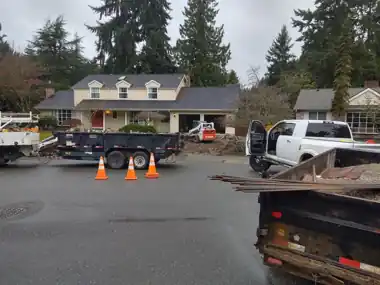 Driveway Replacement: concrete driveway work by Redmond Concrete, concrete contractor serving Kirkland (photo 2 of 2)