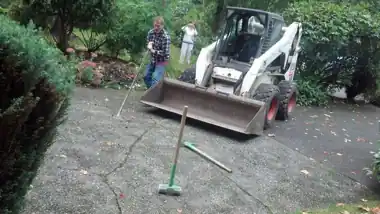 Driveway Section Demo & Replace: concrete demolition work by Redmond Concrete, concrete contractor serving Redmond (photo 2 of 6)