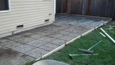 Exposed Aggregate Patio & Walkway: concrete patio and wall work by Redmond Concrete, concrete contractor serving Kirkland (photo 1 of 6)