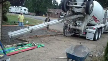 New Driveway in Everett, WA: concrete driveway work by Redmond Concrete (photo 3 of 6)