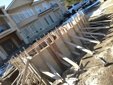 More Patios, Walkways & Steps: concrete walkway and steps work by Redmond Concrete, concrete contractor serving Redmond (photo 28 of 31)