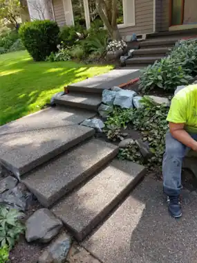 More Patios, Walkways & Steps: concrete walkway and steps work by Redmond Concrete, concrete contractor serving Woodinville (photo 7 of 31)