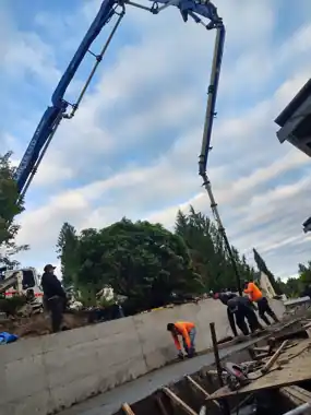 Bothell Firefighter’s Octagon Driveway & Retaining Wall in Bothell, WA: concrete driveway work by Redmond Concrete (photo 21 of 27)