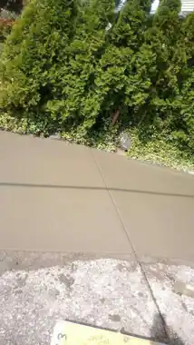 Side Yard Walkway in Bothell, WA by Redmond Concrete
