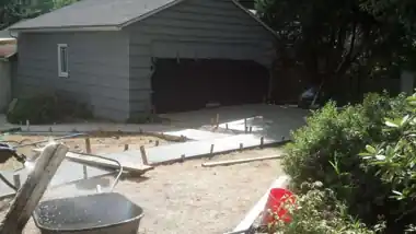 Walkway, Driveway & Garage Slab in Bothell, WA: concrete walkway and steps work by Redmond Concrete (photo 5 of 6)