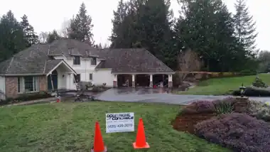 Driveway with Stamped Border: concrete driveway work by Redmond Concrete, concrete contractor serving Bothell (photo 3 of 3)