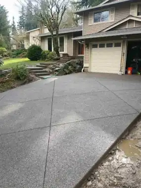 Exposed Aggregate Driveway: concrete driveway work by Redmond Concrete, concrete contractor serving Bothell (photo 1 of 2)