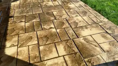More Stamped & Decorative Concrete: concrete patio and wall work by Redmond Concrete, concrete contractor serving Redmond (photo 19 of 35)