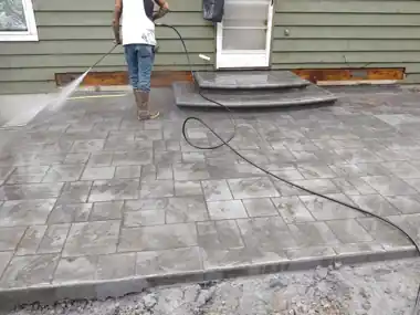 More Stamped & Decorative Concrete: concrete patio and wall work by Redmond Concrete, concrete contractor serving Bothell (photo 25 of 35)