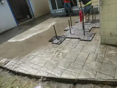More Stamped & Decorative Concrete: concrete patio and wall work by Redmond Concrete, concrete contractor serving Redmond (photo 31 of 35)