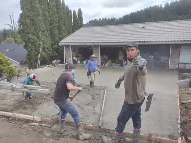 Bothell Firefighter’s Octagon Driveway & Retaining Wall in Bothell, WA: concrete driveway work by Redmond Concrete (photo 16 of 27)